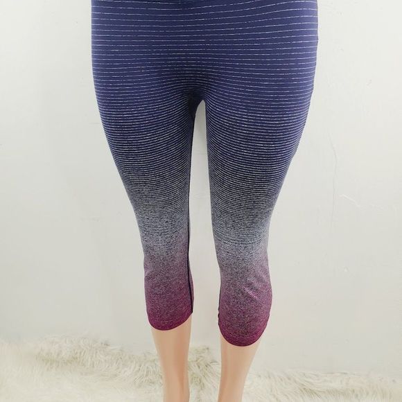 Brooks Women's Multicolor Striped Elastic Waist Run Capri Pants Size M - Picture 5 of 9